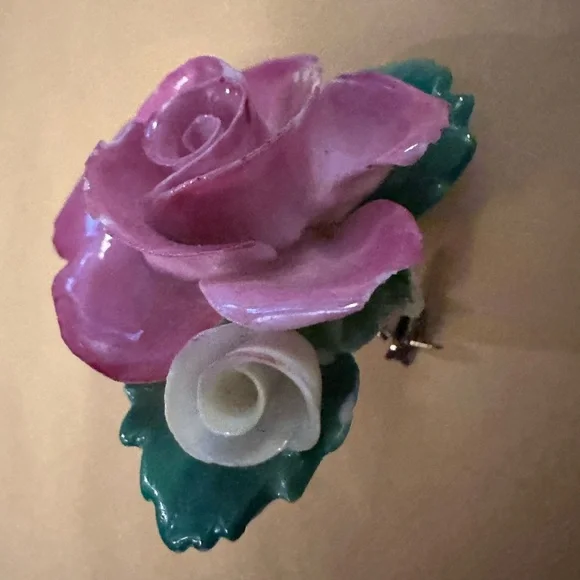 Vintage Staffordshire China Flower Broach - Picture 2 of 5